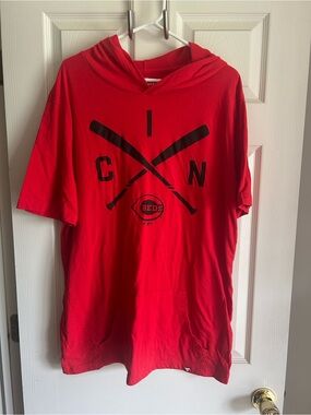Fanatics Red Cincinnati Reds Short-Sleeve Hooded Tee